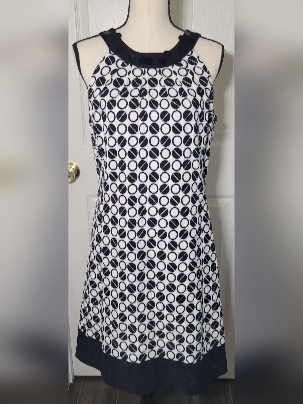 Jessica Howard Dress Womens 10 Black White Geometric Sleeveless Disc Neckline